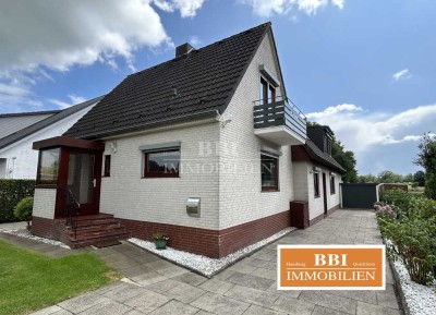 Sehr gepflegtes Einfamilienhaus mit angrenzender Wohnung auf schönem Grundstück in Quickborn-Renzel