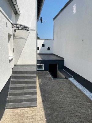 Nähe Ludwigshafen-frisch renovierte DHH mit Terrasse-wie Neubau/Erstbezug-direkt vom Eigentümer
