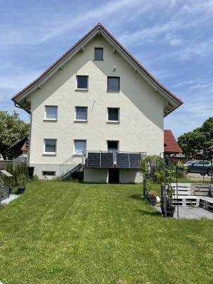 Geräumiges Bauernhaus mit EBK und schönem Garten in Meckenbeuren Reute