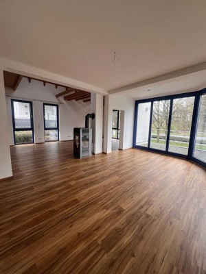 Großzügige Erdgeschosswohnung mit Garten in Monheim