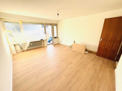 Exklusive, frisch renovierte 2-Zimmer-Wohnung mit Balkon und Einbauküche in Filderstadt