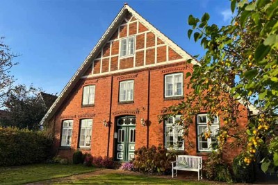 Historisches Einfamilienhaus mit großzügigem Grundstück und Charme der Vergangenheit in ruhiger Lage