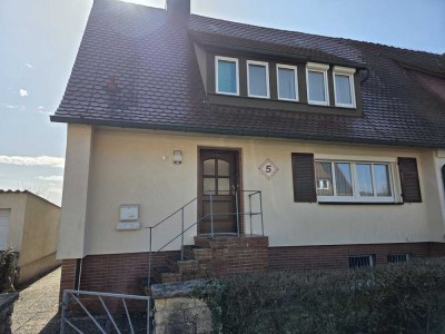 Charmante Doppelhaushälfte in Schwäbisch Hall -Heimbachsiedlung- von Privat