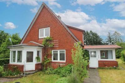 Charmantes Rotklinker EFH mit großem Gartengrundstück an der Ostsee