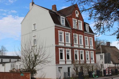 MFH in Hassee - 6 Wohnungen (1 Wohnung frei, 1 Baugenehmigung) Nach Teilung 9 Wohnungen möglich