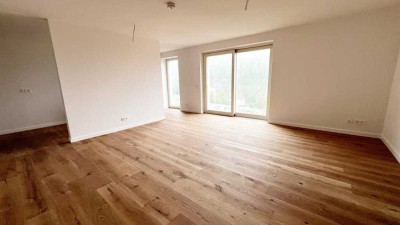 *Fürstlich Wohnen im Schloss Osterstein* Erstbezug mit Balkon ab sofort!!!