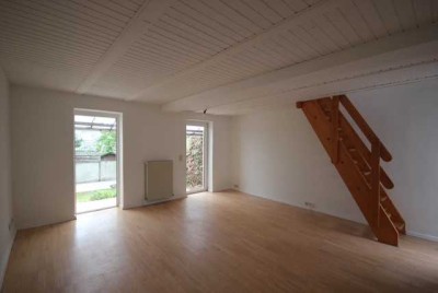 Renovierte Gartenwohnung im Hinterhaus