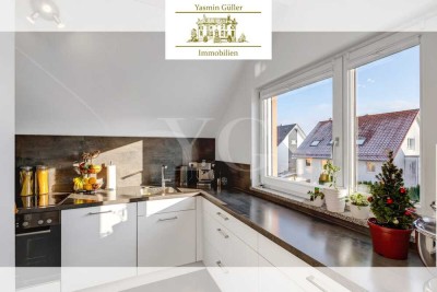 Top-Gelegenheit! Sofort zugreifen & einziehen – lichtdurchflutete 3,5-Zimmer-Galeriewohnung in begeh