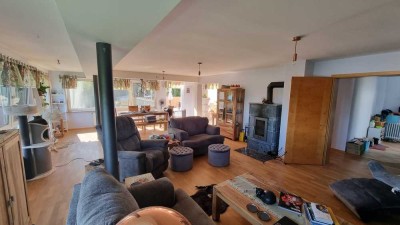 Große wohnung mit EBK, Garten und Terrasse