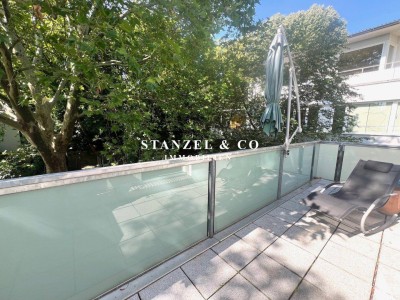 SONNIGES TERRASSENAPARTMENT IN RUHELAGE MIT INDOORPOOL