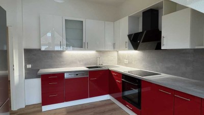 Helle 3-Zimmer Dachgeschosswohnung mit Balkon in Darmstadt-Kranichstein