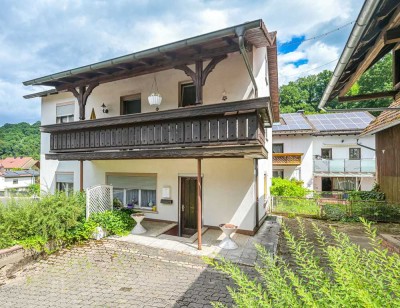Großes EFH mit zwei geräumigen Scheunen in Krommenthal zvk., Bj ca. 1929, ca. 173m² Wfl.