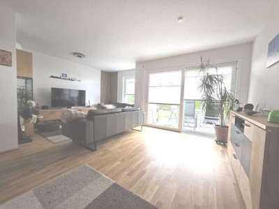 Neuwertige 4-Zimmer-Whg. mit Terrasse u. Gartenanteil