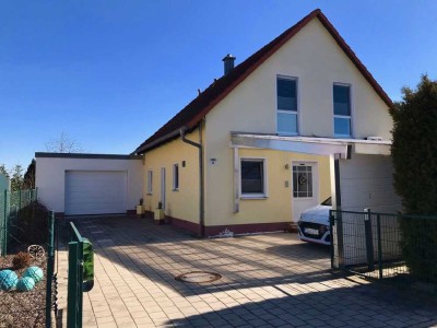 Freistehendes Einfamilienhaus in ruhiger Wohnsiedlung