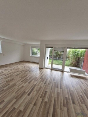 neu renovierte Genossenschaftswohnung 3 Zimmer + Loggia