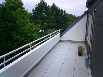 schöne 3,5 Zimmer Wohnung