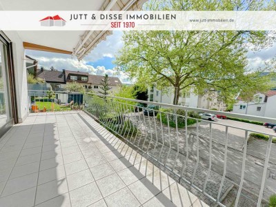 Sonnige Doppelhaushälfte mit 2 Balkonen, Terrasse und Garage in der Weststadt von Baden-Baden