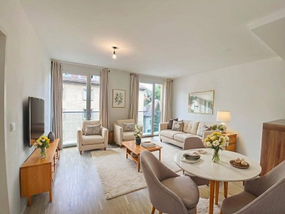 MODERNE - BJ 2009 - 2 Zimmer - ca. 41m² WFL - Einbauküche - 4. Liftstock - komplett barrierefrei