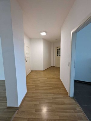 +++NEU!!!+Wunderschöne 2-R.Whg./Balkon/tolles BAD!+++