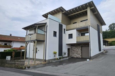 Exklusive 2-Raum-Wohnung mit gehobener Innenausstattung mit Balkon in Bodenmais