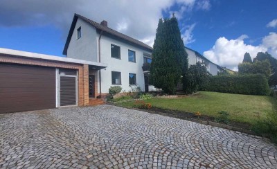Schönes EFH mit großer Garage und Ausbauoption (ggfs. genehmigungspflichtig) in Plößberg-Wildenau