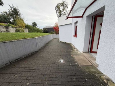 2-Zi.-Erdgeschosswohnung mit Küche, Bad, 2 Terrassen, 2 Abstellräumen in Schw.-Stetten zu vermieten