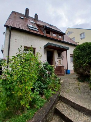 900 € - 77.31 m² - 4.0 Zi.