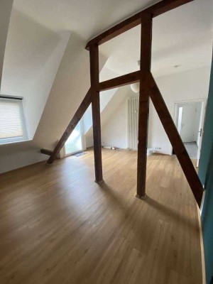 Tolle 1 Zimmer-Wohnung mit Balkon in zentraler Lage