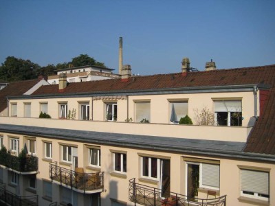 **Sonnige 3-Zi-DG -Whg mit Balkon nähe Sedansplatz** ohne Aufzug