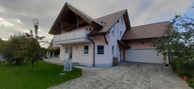 Gepflegte 3,5-Zimmer-Erdgeschoss-Wohnung mit Garten