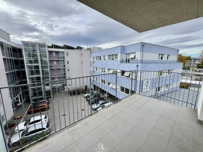 Helle Zwei-Zimmer-Wohnung mit Balkon und Tiefgaragenplatz Nähe Schulzentrum St.Peter
