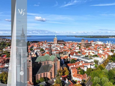 Außergewöhnliche Wohnung // Zentrum Stralsund // Industriecharme // Wanne frei im Zimmer // Terrasse