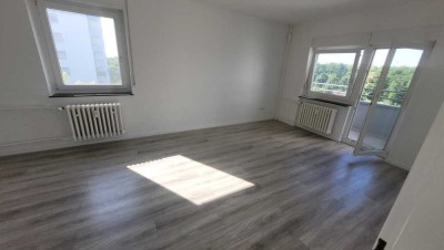 Renovierte 3‑Zimmer Wohnung im 5. OG mit Balkon in Limburgerhof