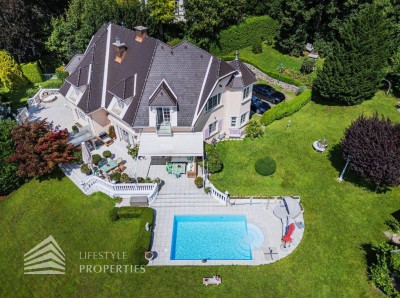 Beeindruckende Villa mit gepflegtem Garten und Pool