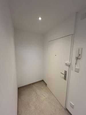 Erstbezug nach Sanierung: 3-Zimmer-Wohnung mit EBK und Balkon in Höhenkirchen-Siegertsbrunn