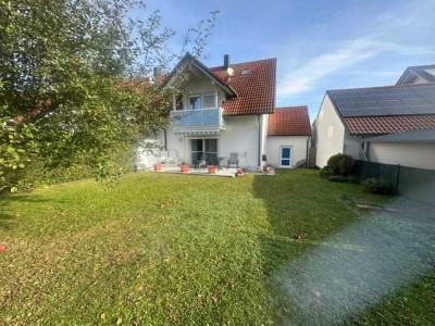 Gemütliches Wohnhaus mit großem Garten
