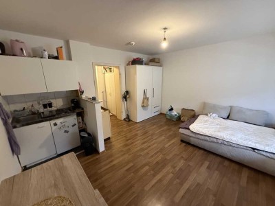 kleine 1 Zimmer Wohnung in bester zentraler Lage zu vermieten