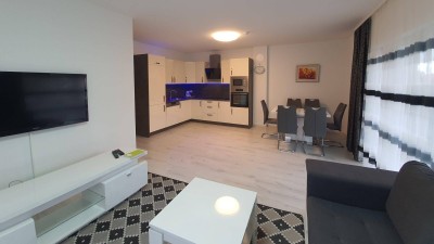3 Zimmer, 2 Balkone, KFZ Garagenplatz, voll möbliert
