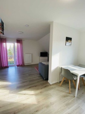 Neuwertige 2 Zimmer Maisonette komplett möbliert