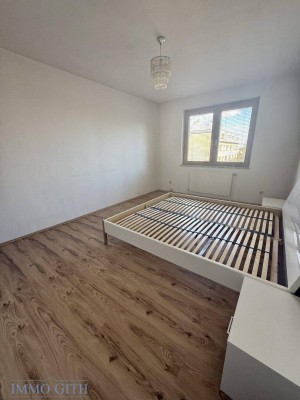 SEHR HELLE CA. 76 m² GROSSE 3-ZIMMER-WOHNUNG MIT STELLPLATZ &amp; ANNINGERBLICK IN BAHNHOFSNÄHE ZU KAUFEN!