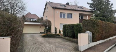 Schönes top saniertes Einfamilienhaus auch für mehrere Generationen, ohne Provision!