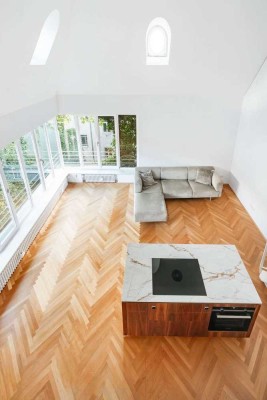 Maisonette-Loft mit über 5 Meter Deckenhöhe im Scheunenviertel