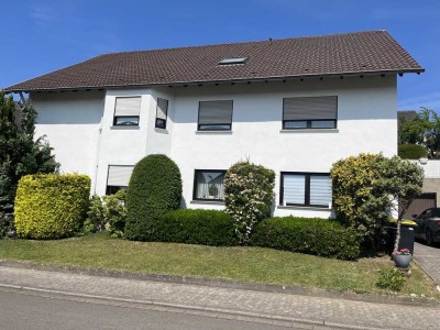 Ansprechende 3-Zimmer-Dachgeschosswohnung mit Balkon in Püttlingen