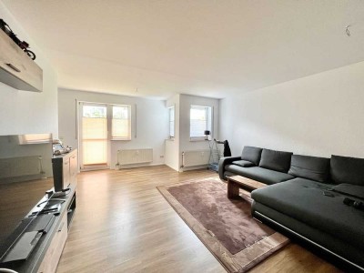 Kapitalanlage: Vermietete 2-Zimmer-Wohnung im 1. OG mit Balkon und TG