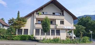 Kurzfristig bezugsbereit! Top sanierte 100 m" Wohnung mit 2 Balkonen, Kellerabteil und TG-Platz zu einem einmaligen Preis zu verkaufen!