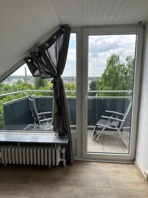 Schöne Zweizimmerwohnung in zentraler Lage nebst Balkon