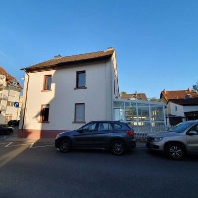 Stilvolle 2-Zimmer-Dachgeschosswohnung in Eschborn/Ndh