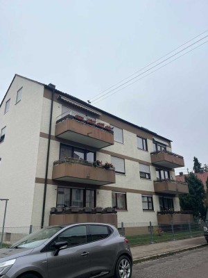 Ruhige Lage in Kriegshaber, 2 ZKB + Balkon und Außenstellplatz