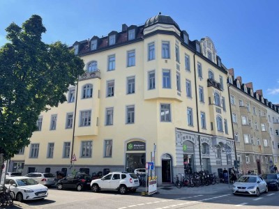 Renovierte 2 Zi.Altbau Wng. an der Landshuter Alle mit Wohnküche und Einbauküche