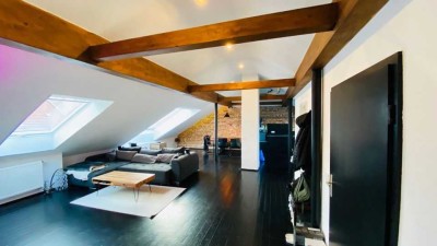 Stilvolle 3-Zimmer-DG-Wohnung mit EBK in Nürnberg